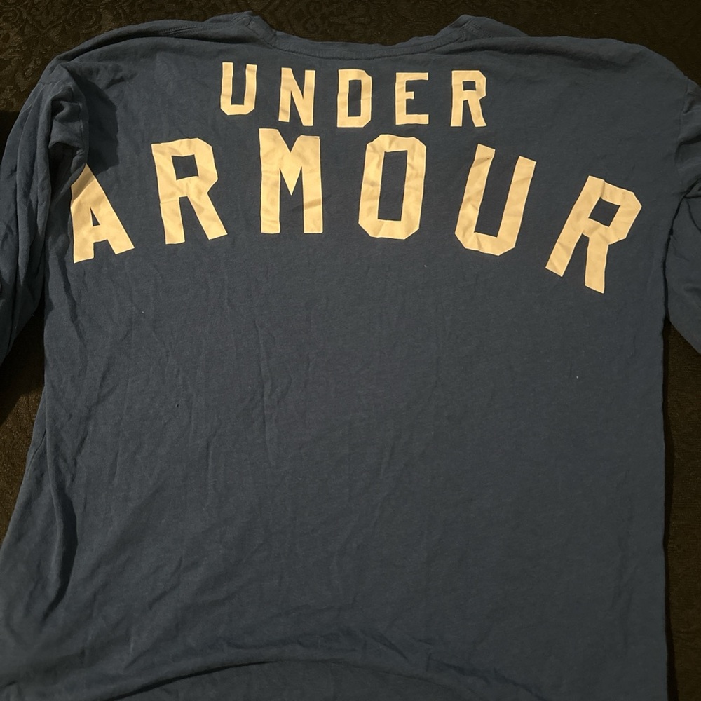 Under Armour women’s Blue Long Sleeve Shirt